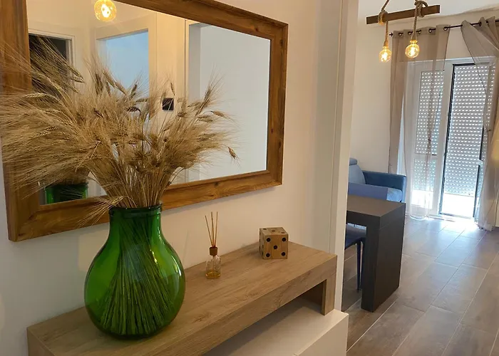 House 37 Daire Monte SantʼAngelo